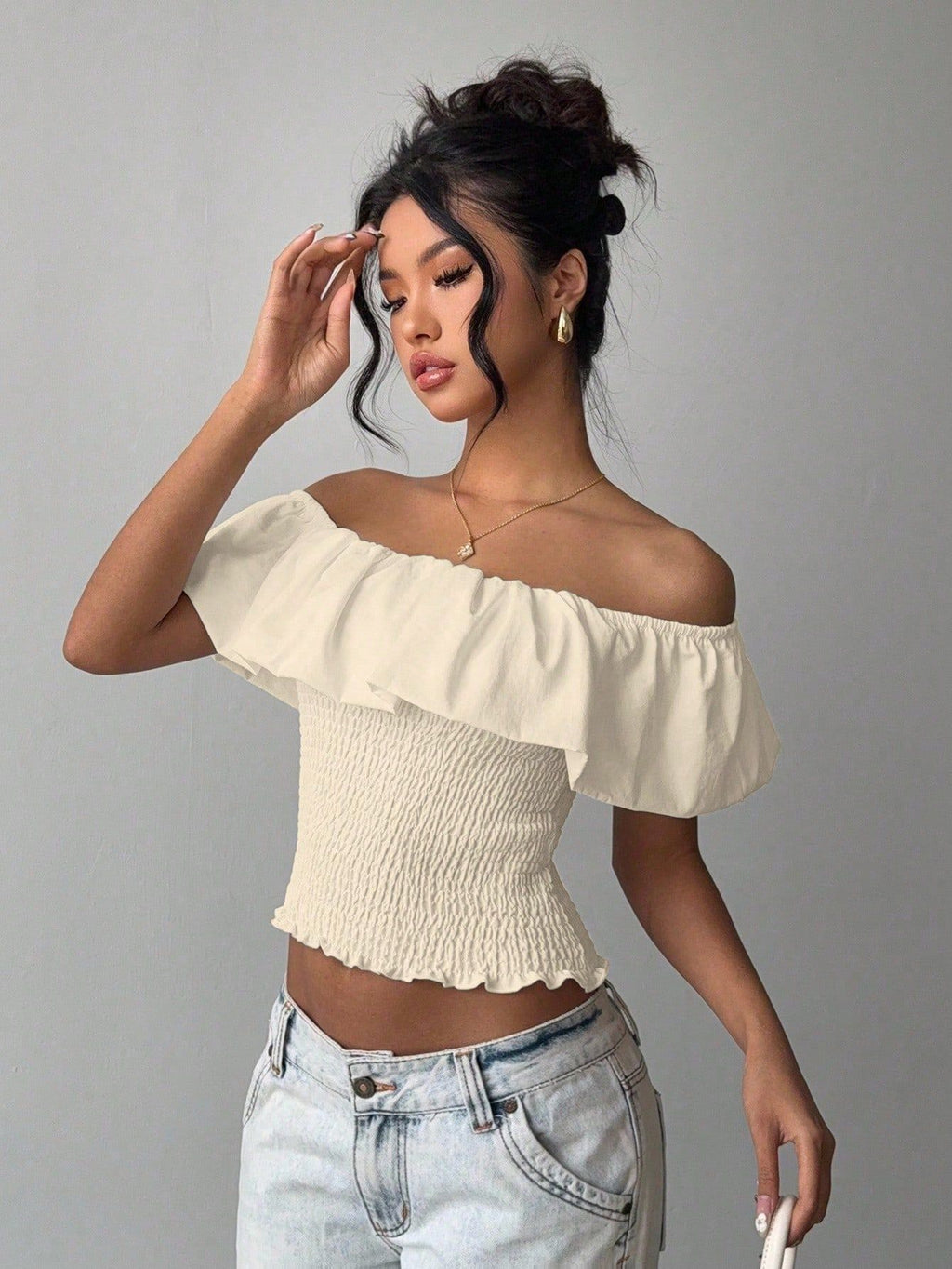 Women's Fitted Off-Shoulder Top with Defined Waist