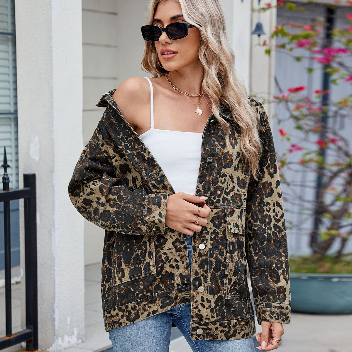 Women's Relaxed Vintage-Inspired Denim Jacket